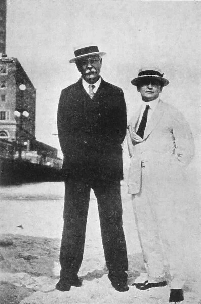 Conan Doyle  /  Houdini And