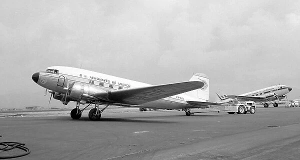Douglas DC-3A XA-FUV Xicontenatl