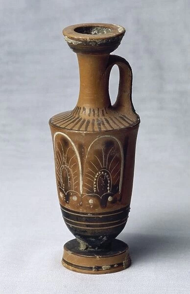 Greek pottery. Lekythos. Red figure. From Greece. 4th centur