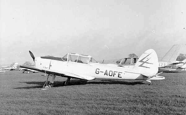 de Havilland Canada DHC-1 Chipmunk G-AOFE