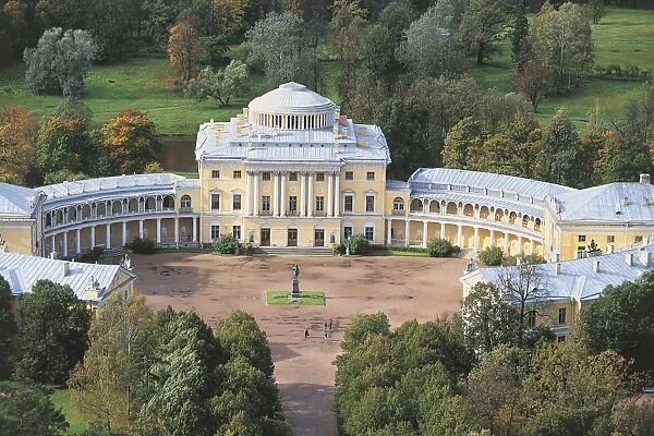 Russia, Saint Petersburg, Aerial view of Pavlovsk Palace