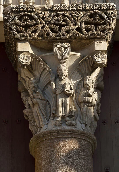 Carved capital, 12th century, church of Vezelay (sculpture)