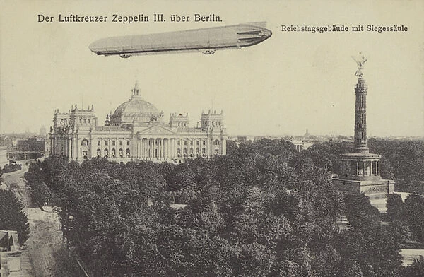 Zeppelin LZ III flying over Berlin (b  /  w photo)