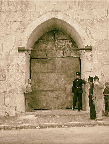 Disturbance 1938 Herods Gate closed traffic Jerusalem
