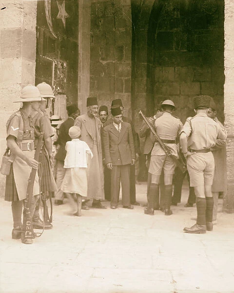 Palestine disturbances 1936 Searching citizens