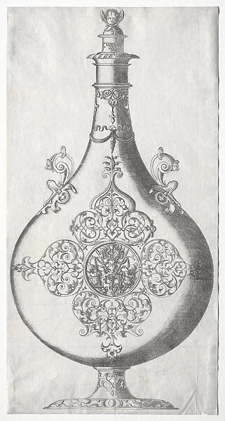 Pear-shaped Bottle Trophy Arms Mathis Zündt