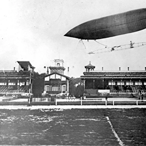The first flight of Santos-Dumont airship No5 from Longc?