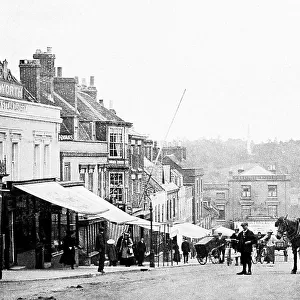 Lymington High Street early 1900s