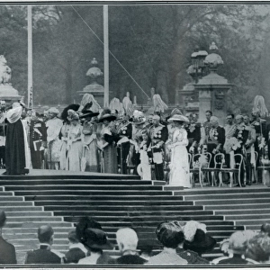 Unveiling Queen Victorias Monument