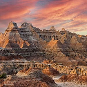 Magnificent set of striated hoodoos set against the backdrop of sunset colors in the sky. Date: 29-08-2021