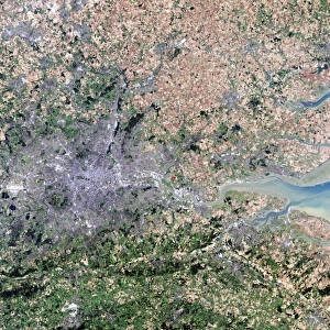 London, true-colour satellite image C016 / 3888