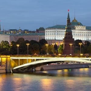 View of the Kremlin on the banks of the Moscow River, Moscow, Russia, Europe