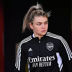 Arsenal's Laura Wineroither in Action: Battle of the Women's Super League - Arsenal vs. Tottenham