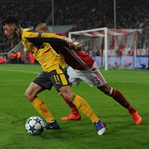 Mesut Ozil vs. Arturo Vidal: Bayern Munich Crushes Arsenal 5-1 in UEFA Champions League Round of 16 (First Leg)