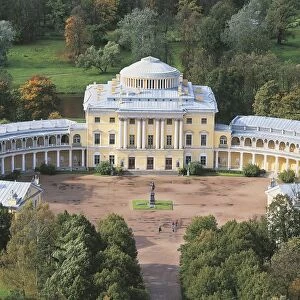 Russia, Saint Petersburg, Aerial view of Pavlovsk Palace