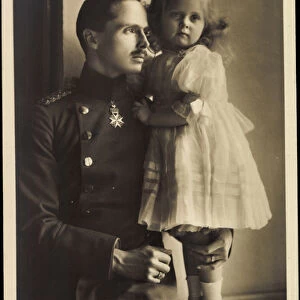 Ak Duke of Saxony Coburg Gotha with Princess Sibylla (b / w photo)