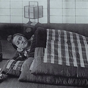 Bedtime in Japan (b / w photo)