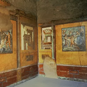 Frescos on the walls of the Pentheus room, House of the Vettii, 1st century AD (photo)