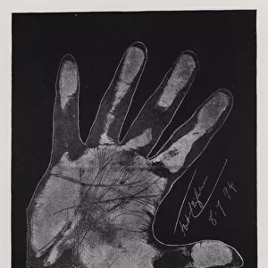 The hand of Sir Frederick Leighton (b / w photo)