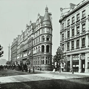 Northumberland Avenue, 1895 (b / w photo)