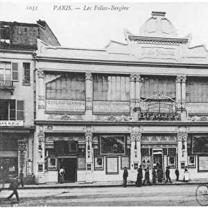 Postcard depicting the Folies Bergere, rue Richer, Paris, c. 1900 (b / w photo)