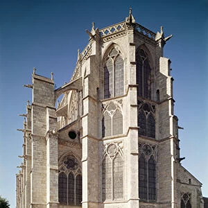 View of the chevet of the church, built 1260-1320 (photo)