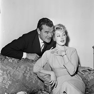 Arlene Dahl and Jack Hawkins who is to star in the film"Fortune is a Woman"