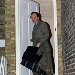 Brigadier Andrew Parker Bowles Leaving his Kensington home. NovemberE1992 P003844