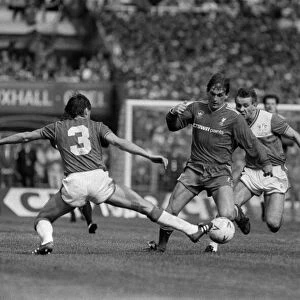Kenny Dalglish of Liverpool FC attacking during the FA Cup Final 1986 Liverpool 3