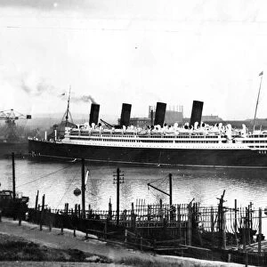 The ship Aquitania before her departure from the River Tyne