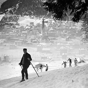 Skiing on the slopes of the mountains in Switzerland A©Mirrorpix